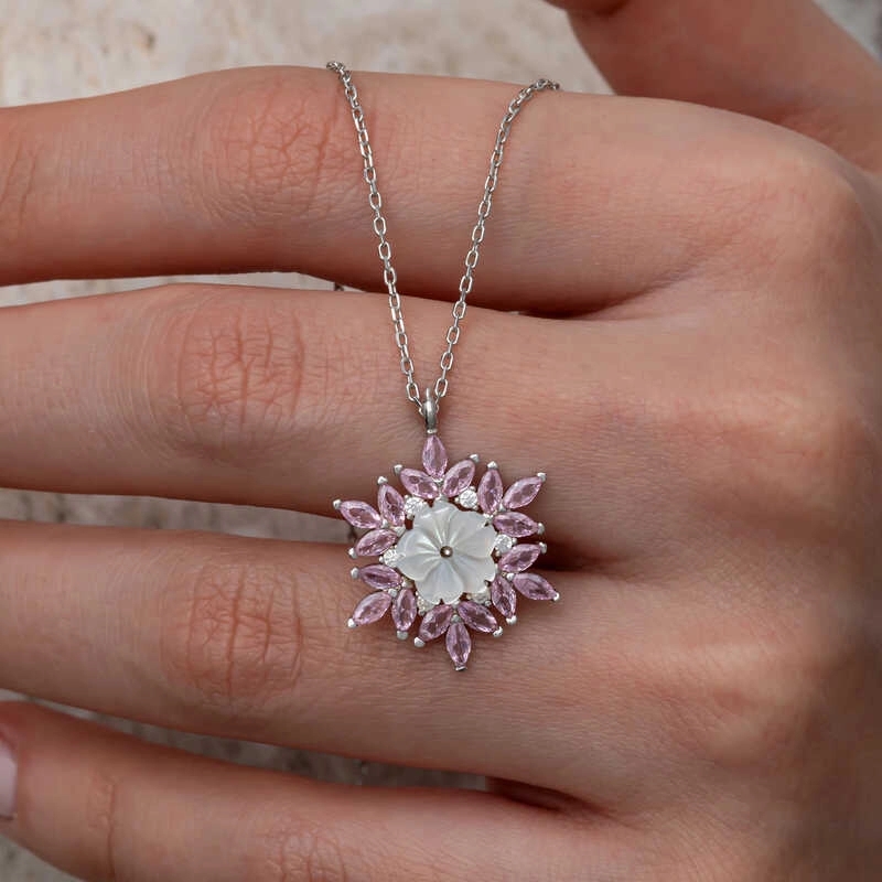 Gümüş Pembe Lotus Desenli Çiçek Kadın Kolye - Görsel 2